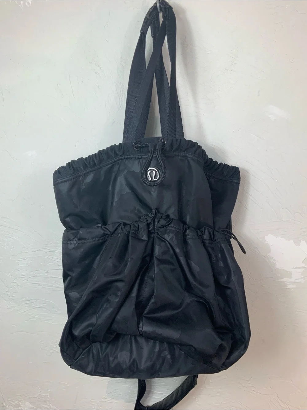 Lululemon Black Floral Camo Cinch Duffle Tote Shoulder Bag Gym Travel Flaws⁠